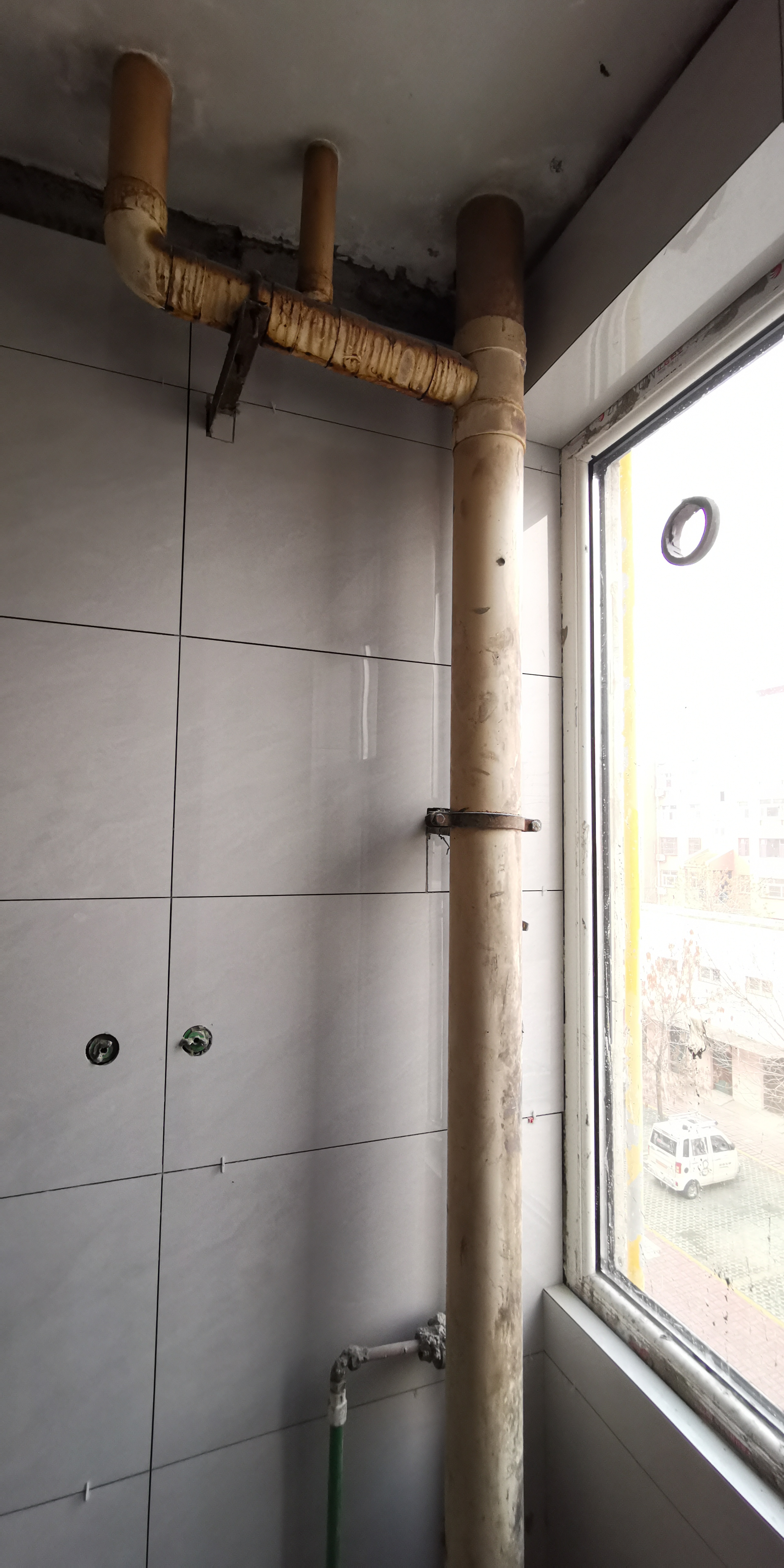 墙砖掉了几块怎么补救其他的(墙砖掉了几块怎么补救其他的砖)